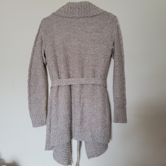 Tan sweater - Picture 2 of 6